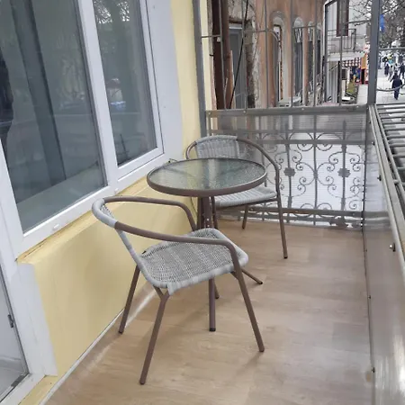 Apartment 75 Katerynyns'ka Street